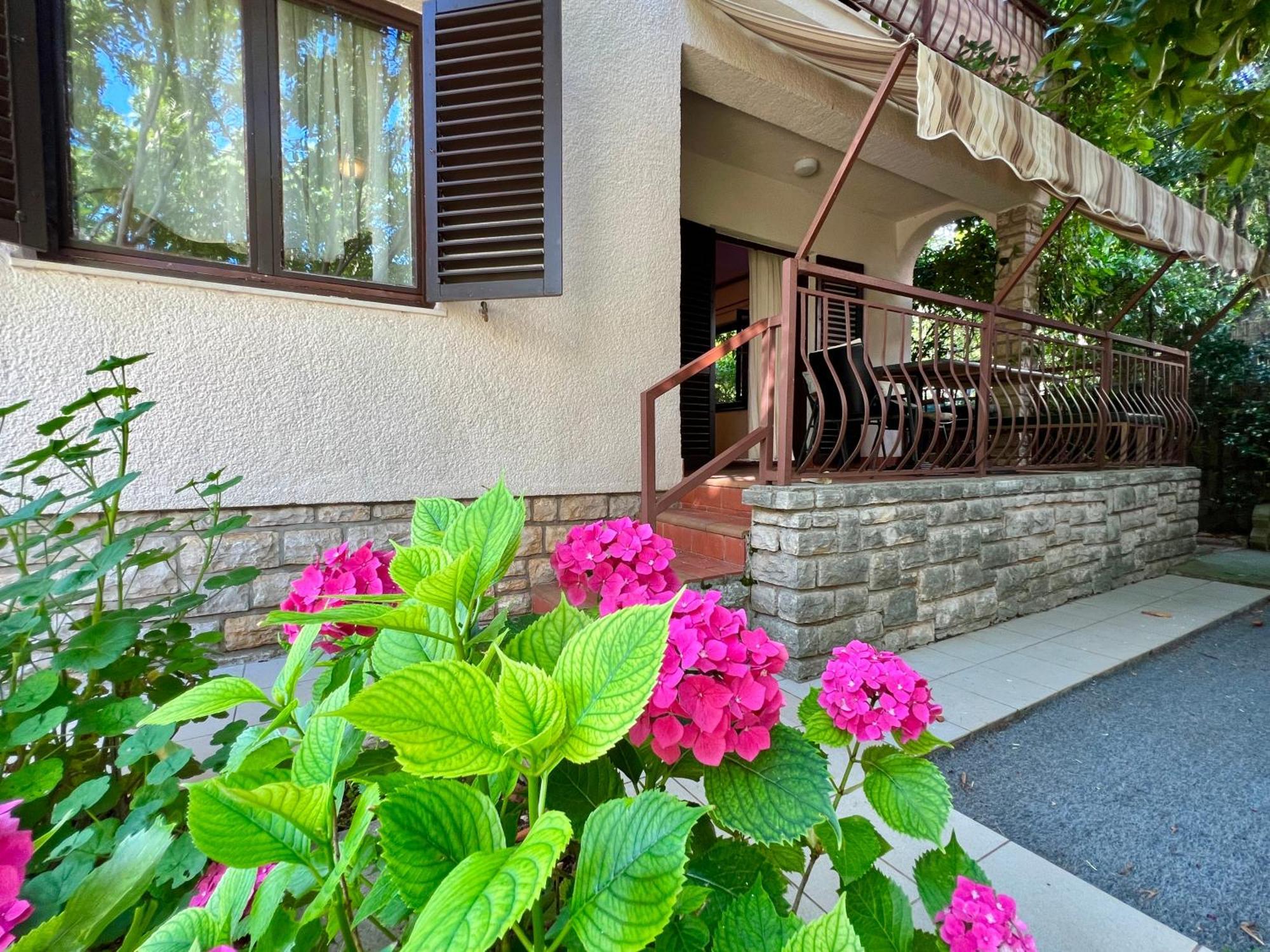 Apartmani Rosa Турань Экстерьер фото